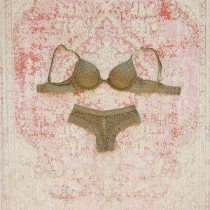 PINK, Woman’s Green Cheetah Print Bra & Underwear Set